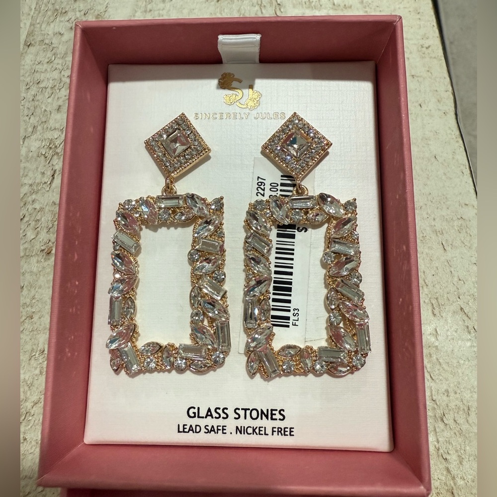 NWT - Glass Stone Statement Earrings / Statement Earrings
